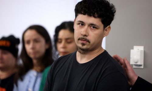 Chicago father becomes face of lawsuit against ICE as judge hears challenge to warrantless arrests