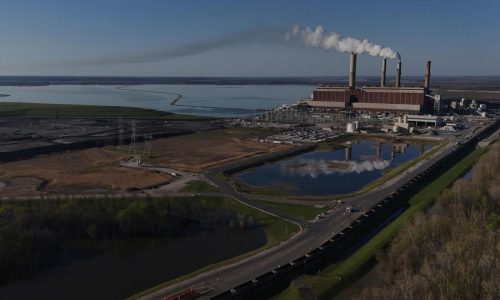 Trump offers regulatory relief for coal, iron ore and chemical industries