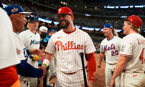 Kyle Schwarber the NL hero in unlikely All-Star Game ending