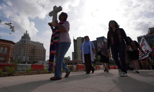 Honduran family freed from detention after lawsuit against ICE courthouse arrests