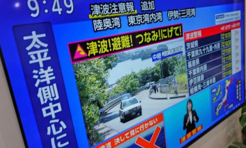 8.8-magnitude earthquake causes tsunami in Russia and Japan, sets off warnings for Alaska and Hawaii