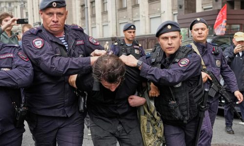 Russian parliament approves a bill punishing online searches for information deemed ‘extremist’