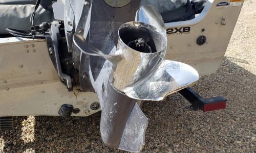 Hitting a rock brings Manitoba fishing trip to a grinding halt