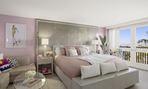 ‘Clueless’-inspired hotel suite features Cher-approved closet