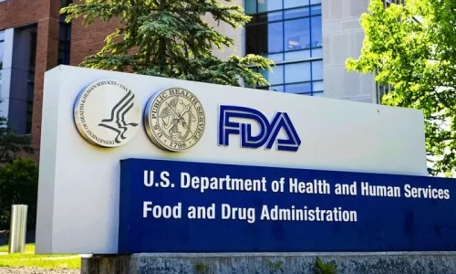 Top FDA Vaccine Official Overruled Reviewers 3 Times on COVID-19 Shots