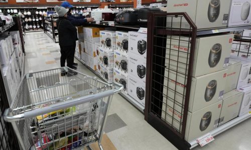 Trump to put 25% tariffs on Japan and South Korea