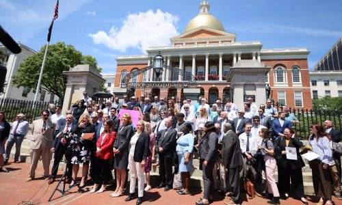 Top Dems propose $20 raise over two years to resolve lawyer work stoppage