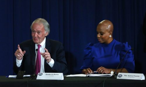 Ed Markey, Ayanna Pressley renew push for fare-free MBTA, public transit