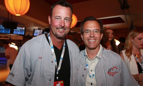 Red Sox commentator Tom Caron celebrates 30 years at NESN