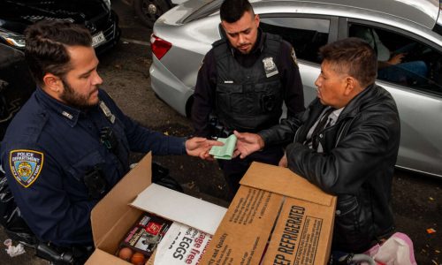 Mayor Vetoes Council Bill to Eliminate Misdemeanors for Street Vending Offenses