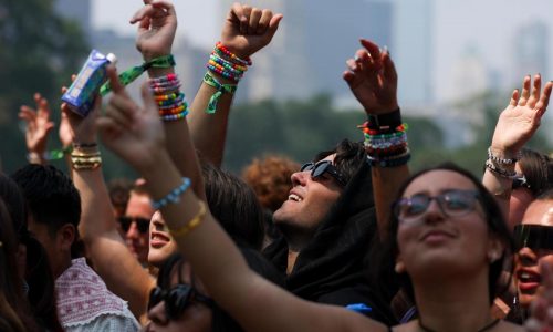 Canada wildfires worsen air quality across Midwest, Northeast US