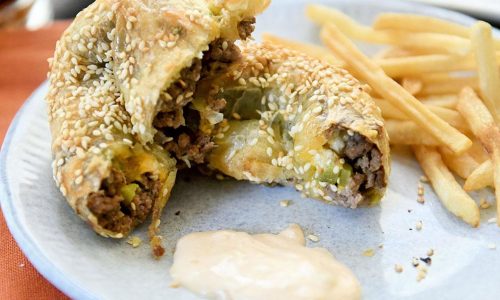 Recipe: Cheeseburger rice paper spirals offer tasty gluten-free option