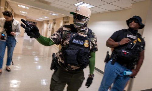 ICE has a new courthouse tactic: Get immigrants’ cases tossed, then arrest them outside