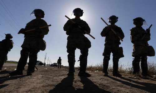 A mother’s choice: Jail in LA or deportation to Mexico with her children