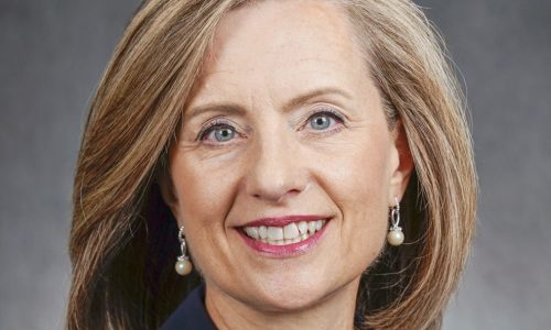 Minnesota Rep. Kristin Robbins announces bid for governor