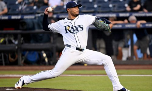 Twins getting first looks at two young starters acquired at deadline