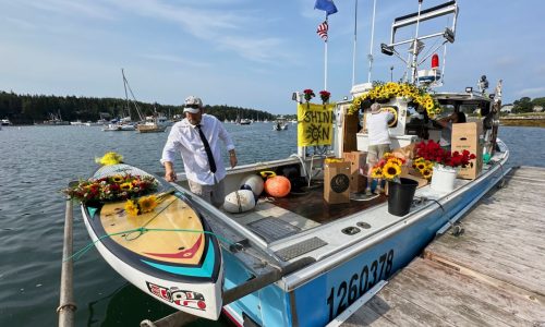 Memorial celebrates life of paddleboarder