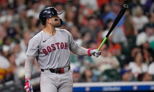 Carlos Narvaez hits 3-run homer to help Red Sox rout Astros, snap skid