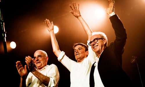 Pogues tour rides into Suffolk Downs