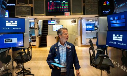 Wall Street rallies and US stocks recover much of Friday’s wipeout