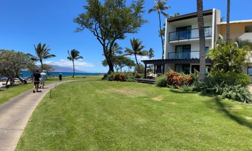 Travel: Stay in one of Hawaii’s most luxurious oceanfront resort villas