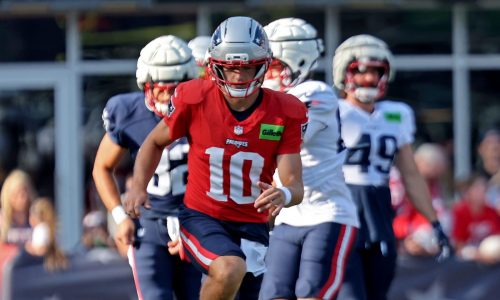 Drake Maye tosses 2 interceptions during Patriots’ in-stadium scrimmage