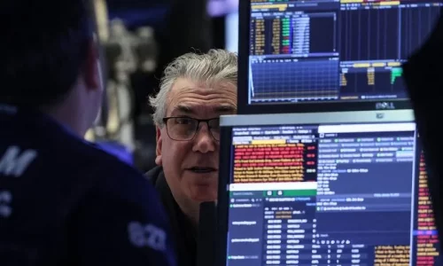 Potential Fed Rate Cuts, Policy-Driven Investments Raise Bubble Concerns