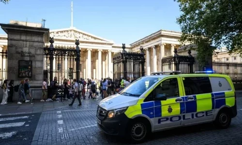 Rich Londoners Hire Security, Leave Rolexes at Home Over Knife Crime, Robberies