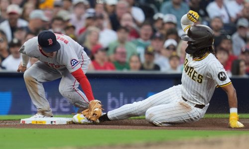 Red Sox fall in 10 innings to the Padres after tying game in the ninth