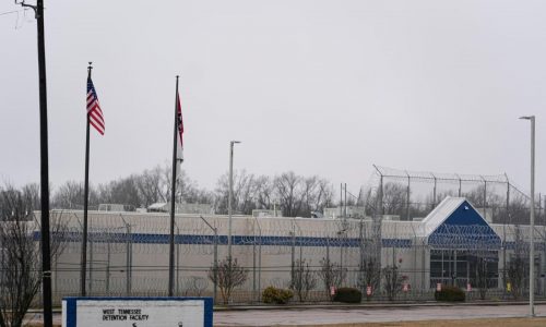 Tennessee town approves deals to turn closed prison into immigration detention facility