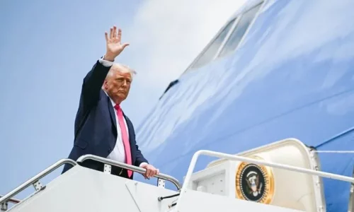 Trump Heads to Alaska for Pivotal Summit With Putin on Ukraine War