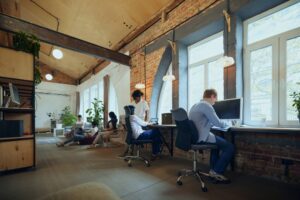 One in ten businesses lose staff over office return demands, BCC finds