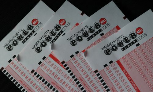 Powerball jackpot reaches $850 million for Wednesday drawing