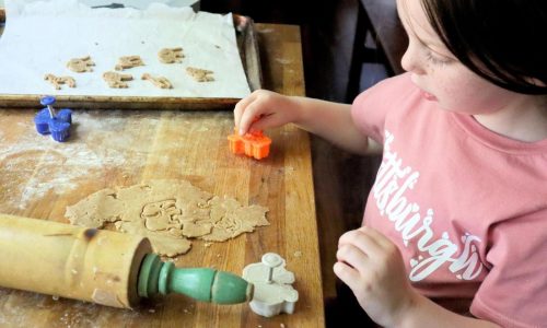 You and your kids can make goldfish and animal crackers at home