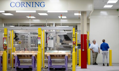 Corning to triple Apple glass capacity