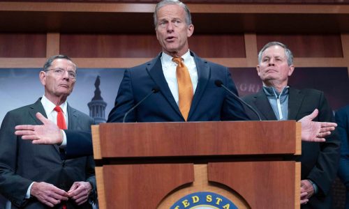 Shutdown standoff deepens 