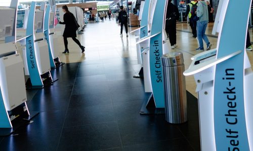 Ticker: EU airport disruptions continue; Trump and Xi to meet in S. Korea  