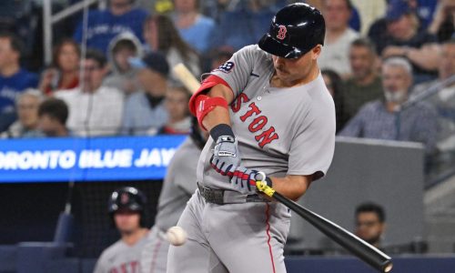 Red Sox grind out huge win over Blue Jays to strengthen playoff position