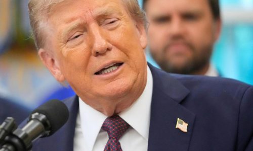 Trump addresses health rumors after days without public events