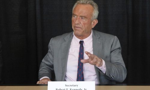 Trump administration to award a no-bid contract on research into vaccines and autism