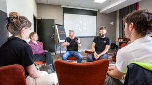 Final call for Welsh entrepreneurs to apply for Business Wales Start-Up Accelerator