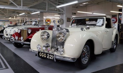 One of the country’s most distinctive car collections goes on sale in Chicago