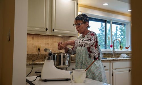 When food banks need bread, a network of 900 home bakers answers the call