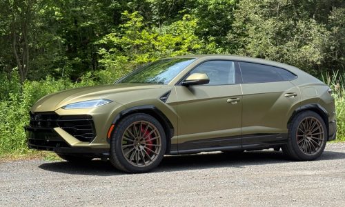 2025 Lamborghini Urus SE is a Powerhouse