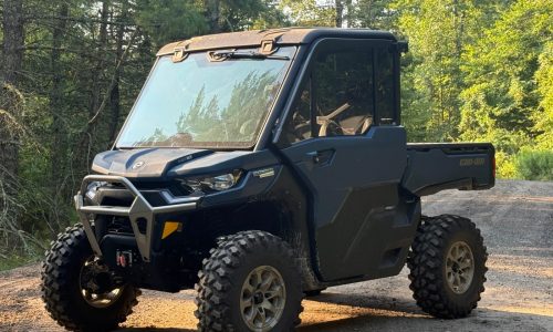 25 Can-Am Defender Limited tears up the trails