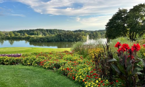 Live that (fabulous) lake life in Lake Geneva, Wis., a playground for wealthy Chicagoans