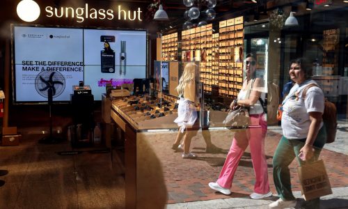 Faneuil Hall Marketplace falls victim to Boston shoplifting splurge