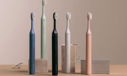 Suri founders banish toothbrush “gunk” with sustainable design and build £24m brand