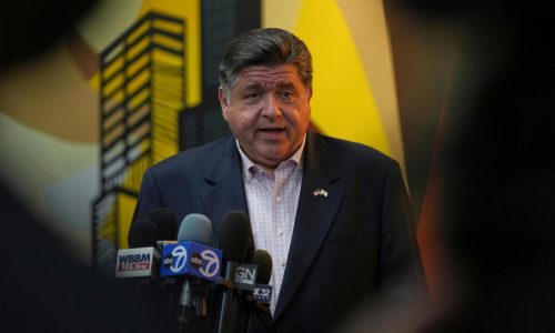 Trump’s promised immigration crackdown in Chicago could last about six weeks, suburban official says