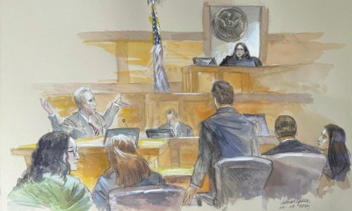 Man accused of trying to assassinate Trump apologizes to potential jurors